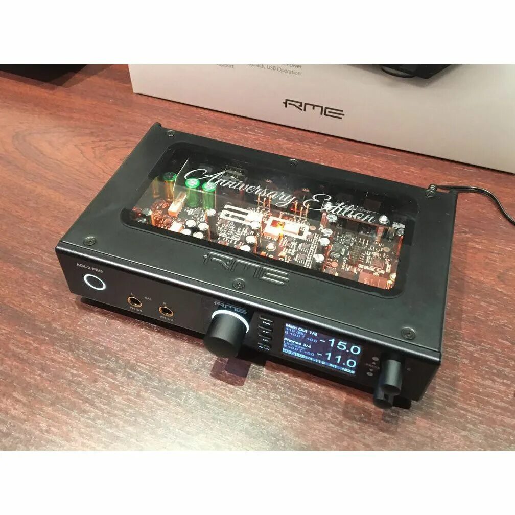 Adi 2 pro. Adi 2 pro. Rme adi-2 pro fs r. Внешняя звуковая карта rme adi-2 pro ae. Rme adi-2 pro fs.