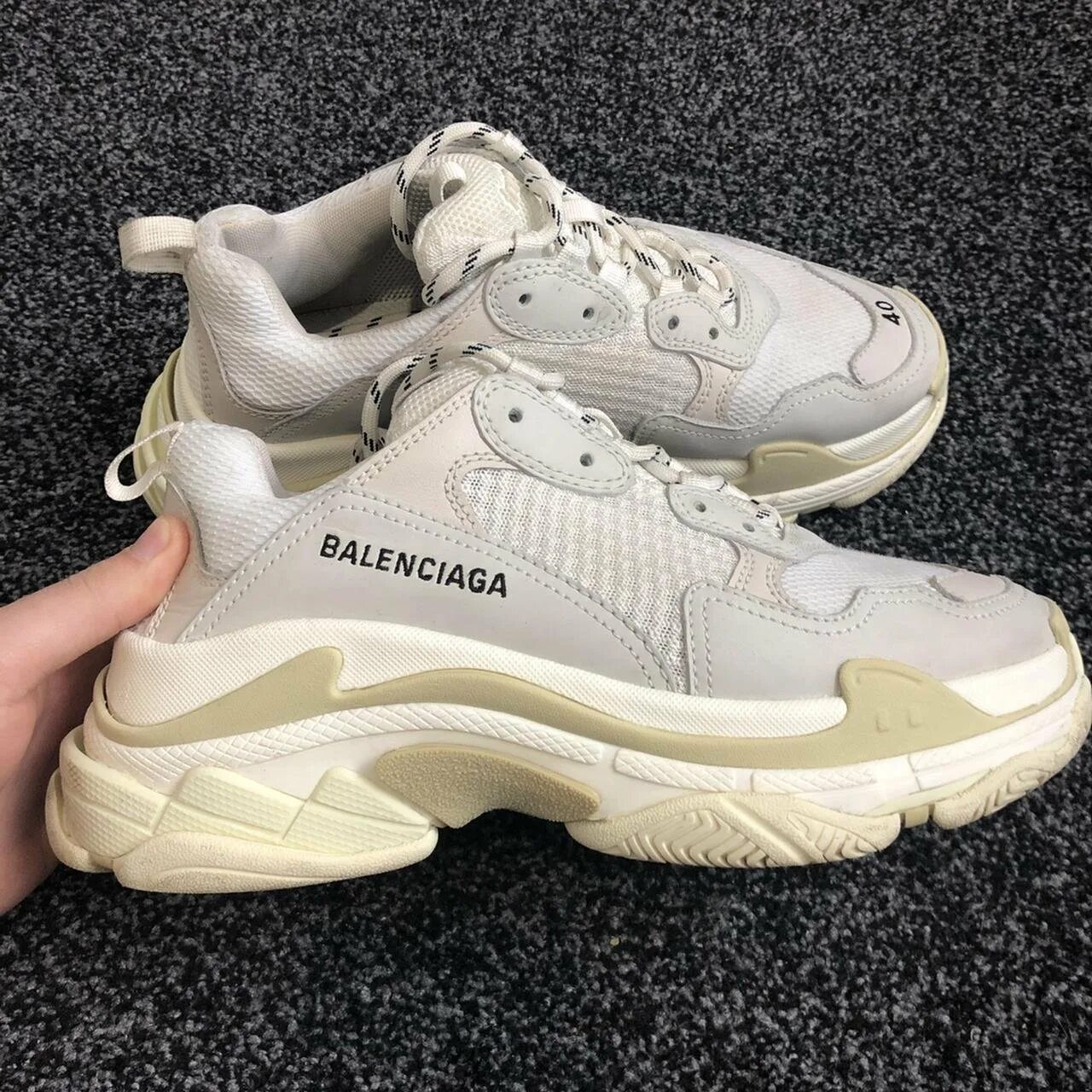 Баленсиага кроссовки 2022. Кроссовки баленсиага мужские оригинал. Balenciaga 2xl. Кроссовки баленсиага трипл с женские. Balenciaga страна.