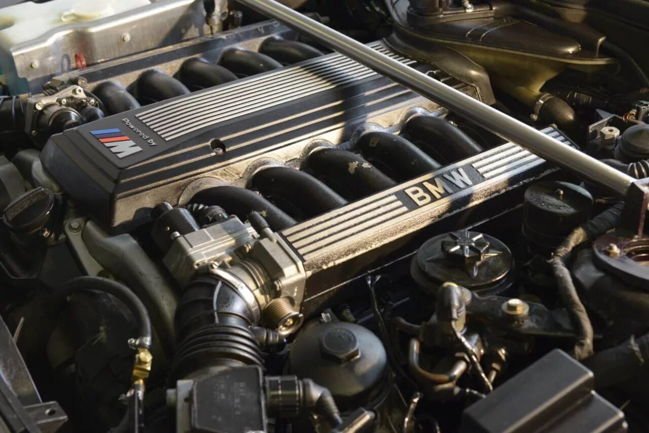 Bmw e34 4. Бмв м 10 v12. Bmw m5 e34 hartge. 34 5 12 38. Bmw e34 r18.