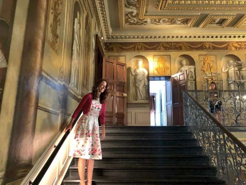 Сайт кенсингтонского дворца. Кенсингтонский дворец в Лондоне. Кенсингтонский дворец внутри. Кенсингтонский дворец интерьеры. Кенсингтонский дворец комната Джорджа.