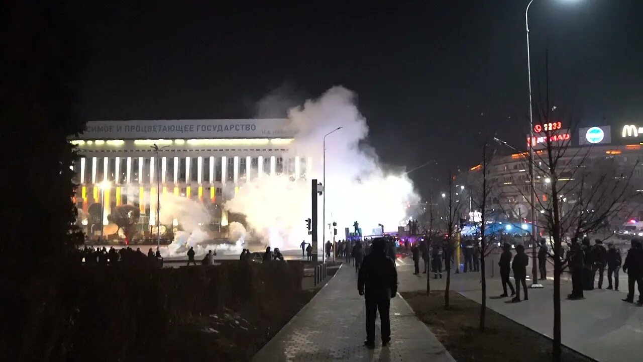 Массовые беспорядки в казахстане. После казахских митингов. Протесты в казахстане 2022. Волнения в казахстане. Казахстан кинул.