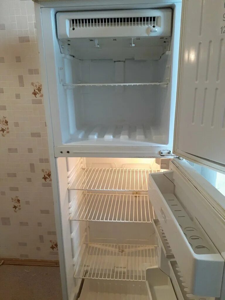 После разморозки холодильник не отключается. Холодильник не выключается. Холодильник не отключается. Выключенный холодильник. Холодильники в Волгограде.