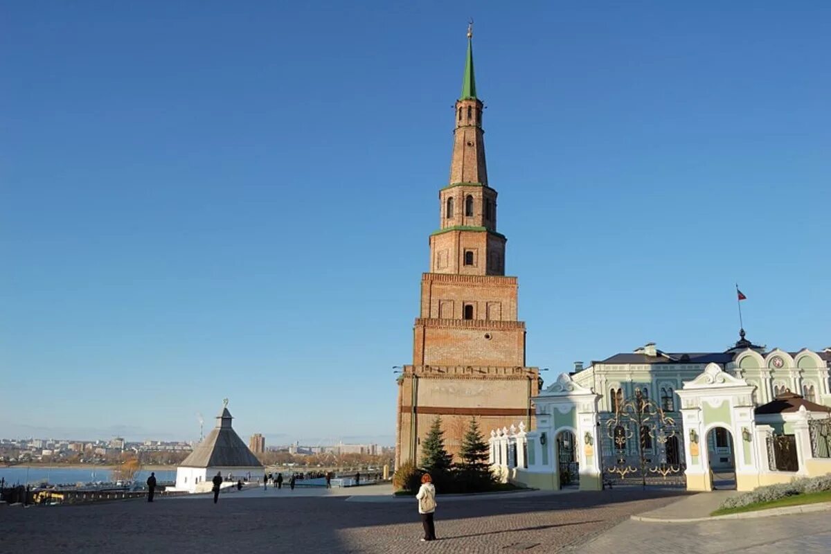 Достопримечательность башня сююмбике. Башня сююмбике. падающая башня сююмбике. казанский кремль казань башня сююмбике. казанское ханство башня сююмбике.