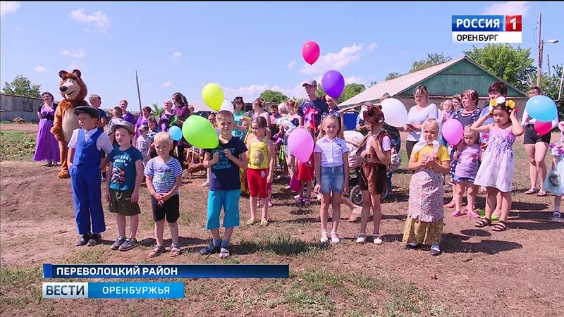 Претория погода переволоцкий районе. Поселок переволоцкий. Заброшенные здания в посёлке переволоцкий. Переволоцкий фото домов. Претория школа.