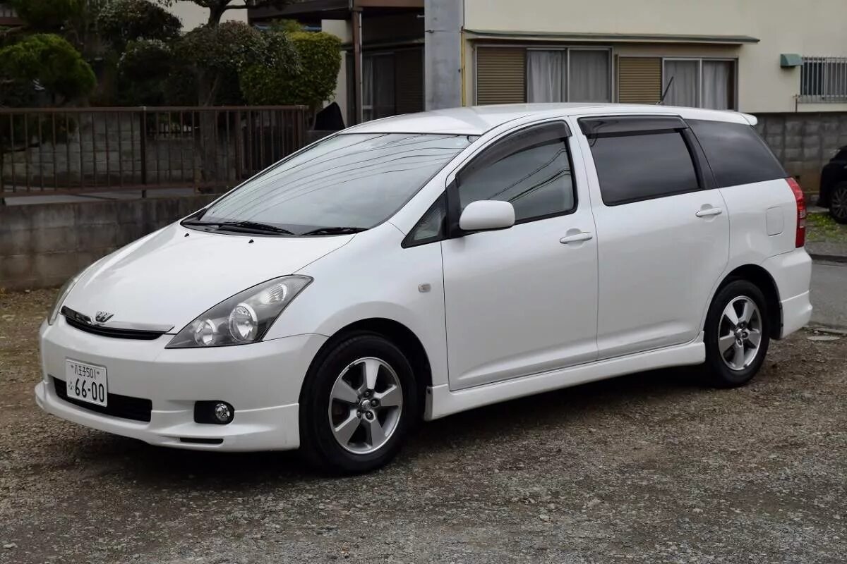 Продажа б у toyota. Toyota Wish 1. Toyota Wish 2015. Toyota Wish 2008 год. Тойота Виш 16.