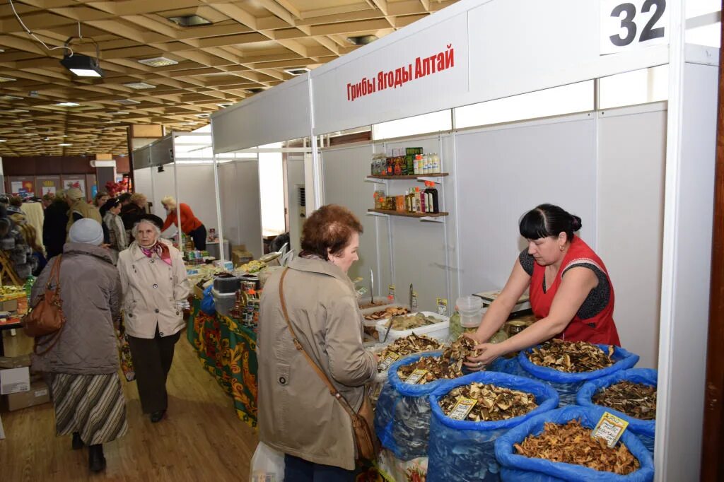 Ярмарка магазин. Ярмарка ярославль 2021. Мастерская ярмарка. Большие предметы для выставки лавка. Ярмарка идэьэ.