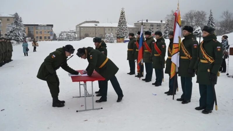 Мотострелковый полк воронеж. 752 Мотострелковый полк Валуйки. Валуйки ВЧ 34670 752 мотострелковый полк. 752 Мотострелковый полк Солоти. Командир 752 мотострелкового полка.