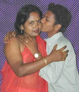 Indian mother and sons video-2994.