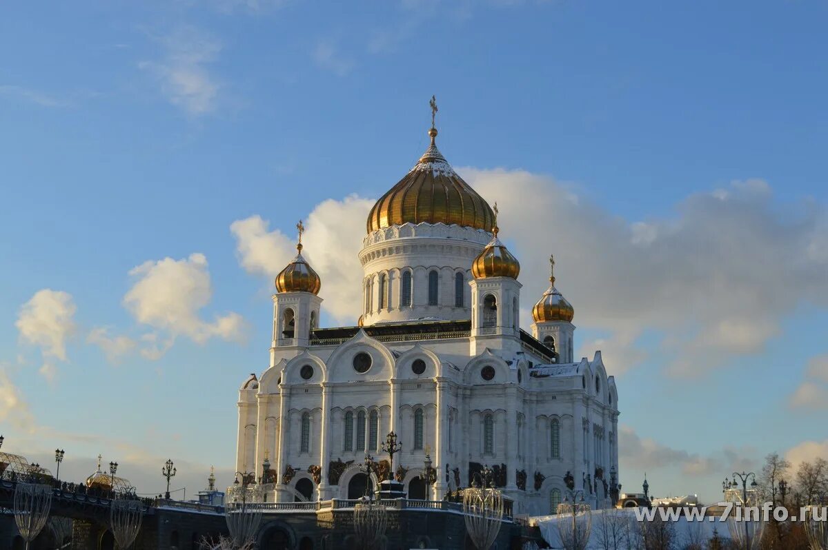 Храм христа спасителя в 90-е годы. Храм христа спасителя стройка. Москва храм христа спасителя 1995. Храм христа спасителя год постройки. Храм христа спасителя в 90-е годы.