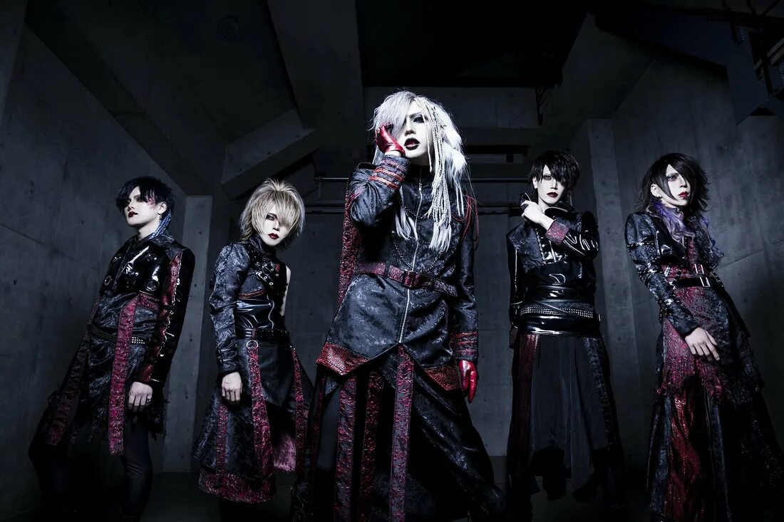 Jrock visual kei art. Вижуал кей группы японии. Хиро вижуал кей. Визуал группы. Visual kei музыканты.