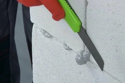 Обрезки монтажной пены