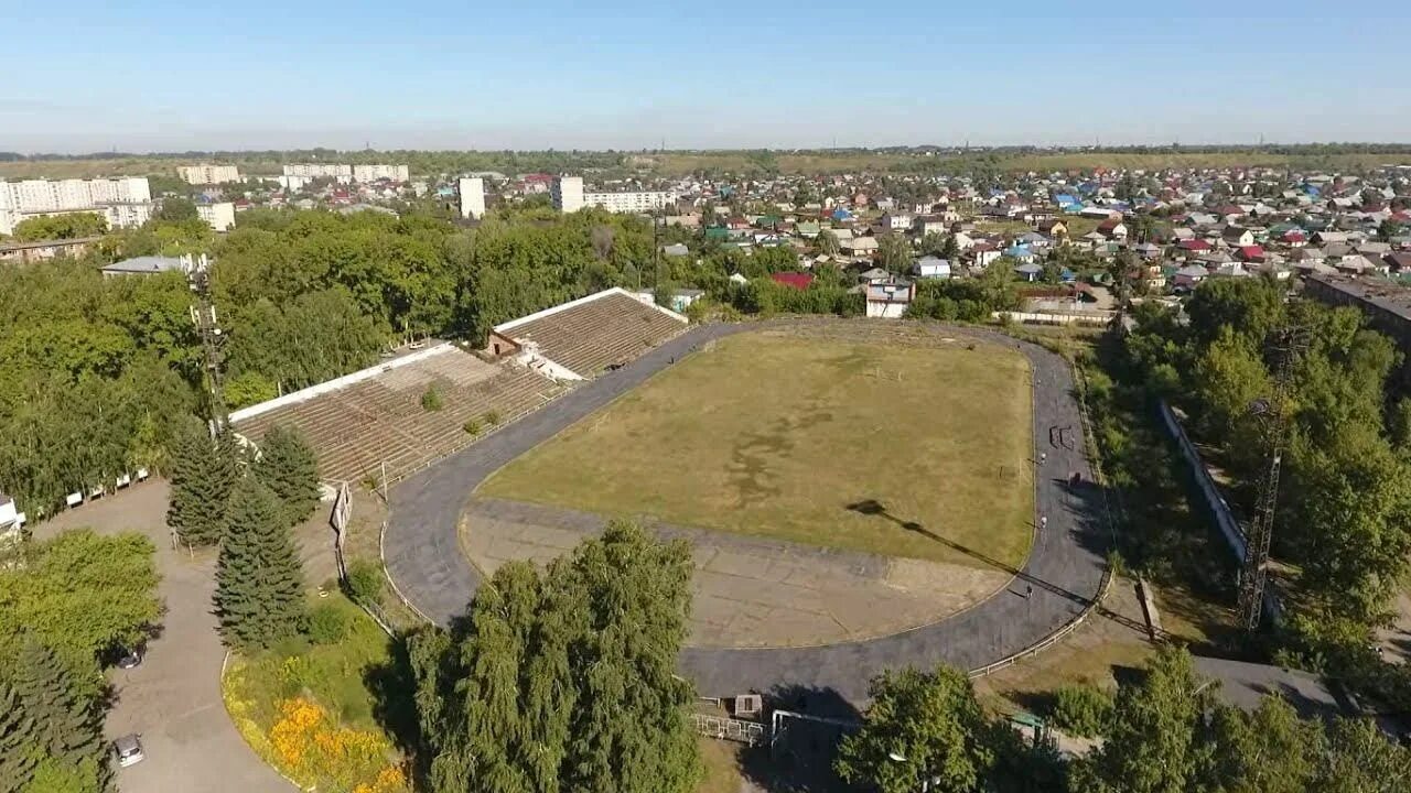 Стадион Прогресс Бийск. Бийск стадион Прогресс ледовая Арена. Стадион Прогресс Черняховск. Бийск реконструкция стадиона Прогресс. Стадион прогресс