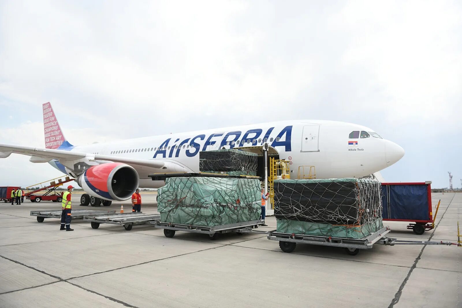 Самолет ереван минск. A330 Air Serbia. Спецрейс самолета. Сербия и Армения.