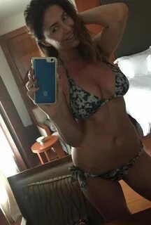 Жігіттердің толық метражды эротикалық селфи фотосуреттері