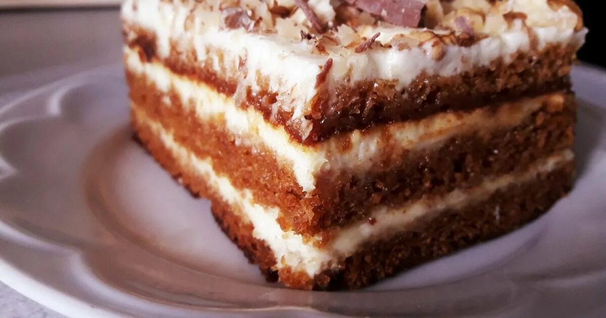 быстрый медовик без раскатывания коржей со сметанным. ленивый медовик. быстрый медовик без раскатывания коржей со сметанным. медовик со сметанным кремом. торт ленивый медовик за 30 минут.