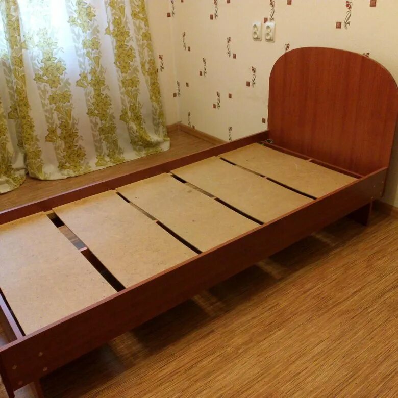 Кровати односпальные бу щучинск. Кровать односпальная бу на авито. Кровать односпальная бу на авито. Продадим кровать односпалку. 5.