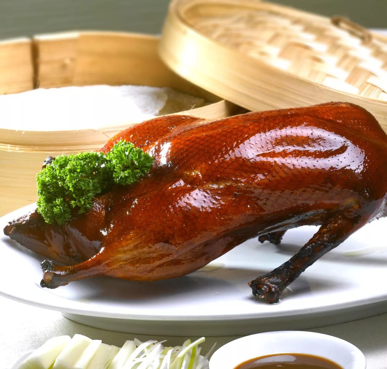 J peking duck. Пекинская утка Тайланд. Утка по пекински Далянь. Утка по пекински Кофемания. Утка по кантонски.