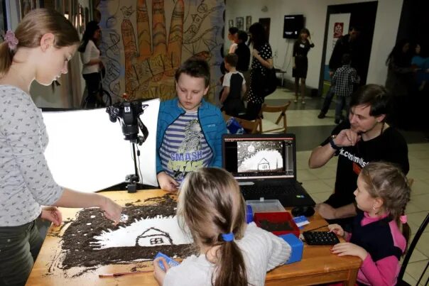Создание мультфильмов на русском языке. Мультстудия «академия волшебников» нурлат. мультстудия в детском саду. интерактивные детские мультстудии. детская студия для создания мультфильмов для детей.