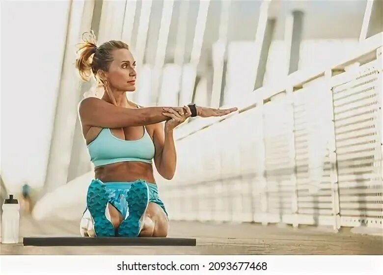 Спортсмены в движении. High intensity sport. Фитнес после 60 для женщин. High-intensity interval training. Эйдж спорт.