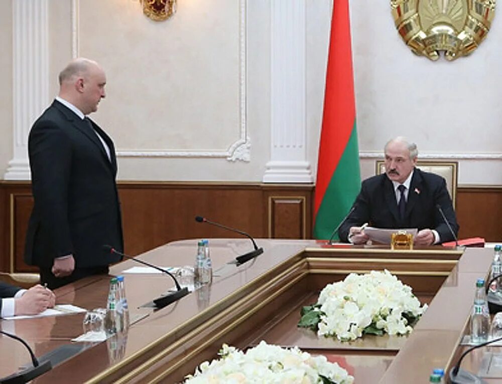 Кадровые назначения президента сегодня беларусь. Госслужащий в Белорусси. Чиновник РБ.