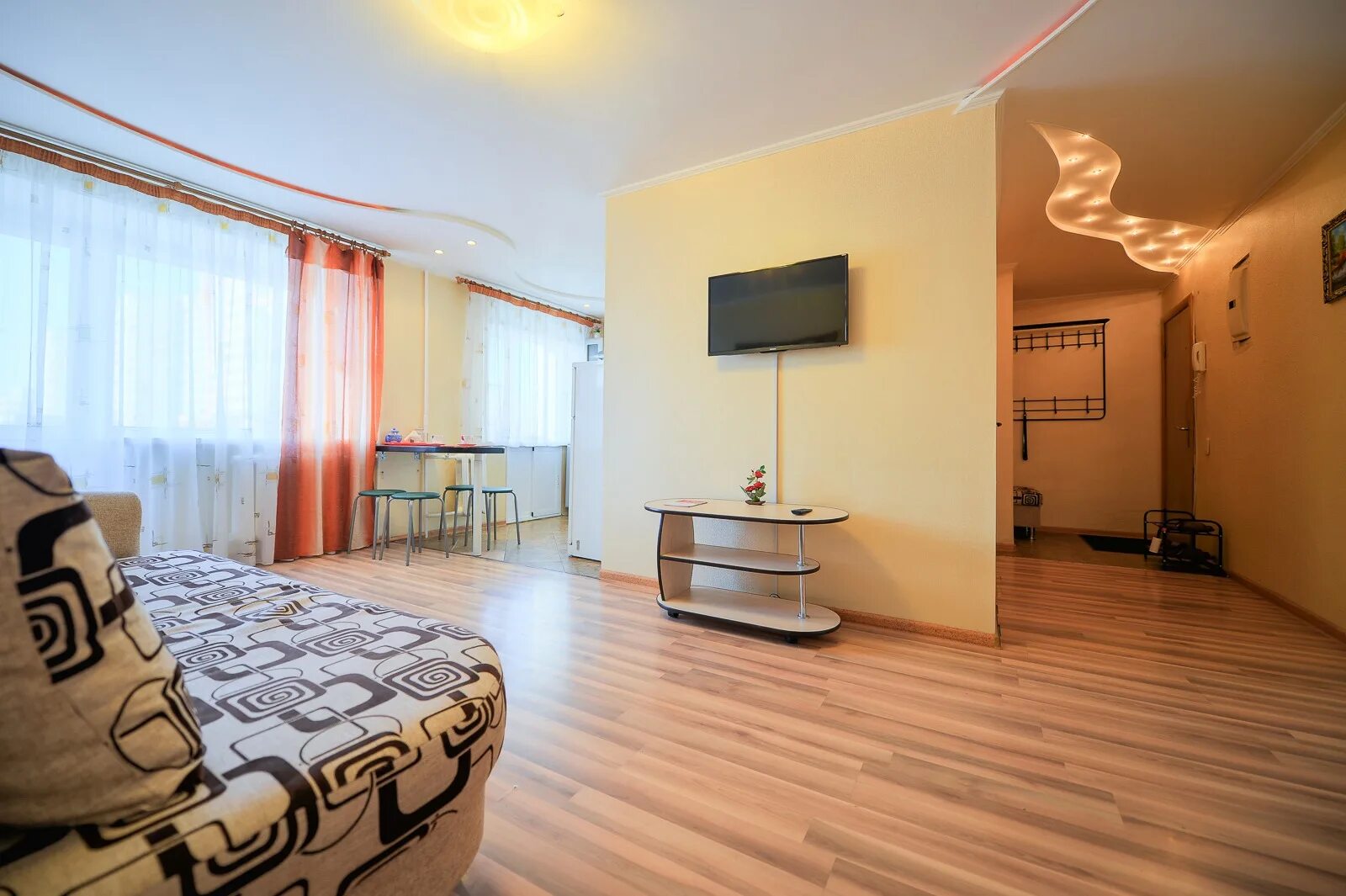 Квартиры на челябинской суточные. Снять квартиру в екатеринбурге на длительный срок. Аренда квартир. Циан квартиры. Квартира 1 комнатная на сутки в челябинске.