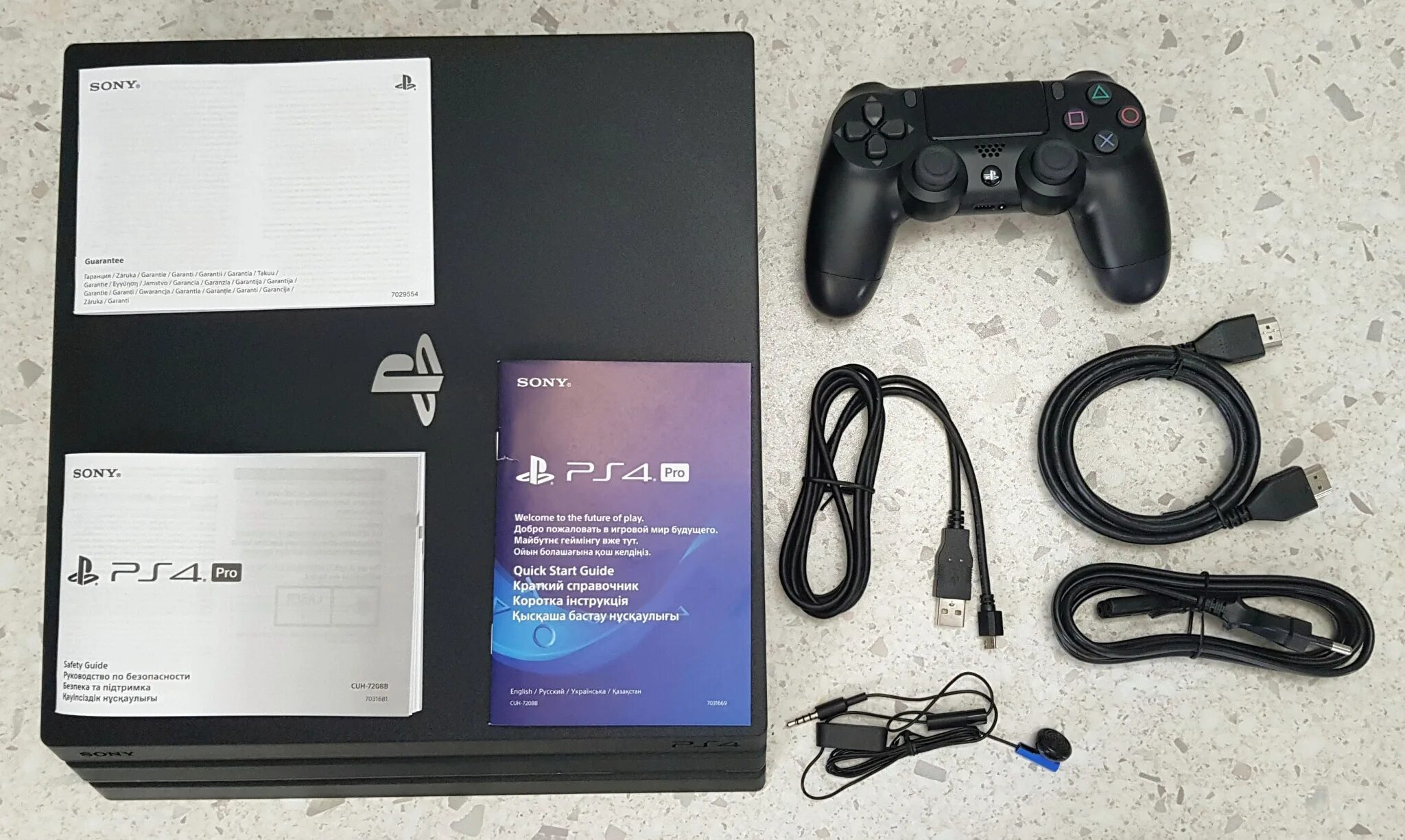 Ps4 pro прошивка. PLAYSTATION 4 Slim комплектация. Ps4 Pro комплектация. Комплектация ps4 Pro 1tb. Sony PLAYSTATION 4 Pro 7208.