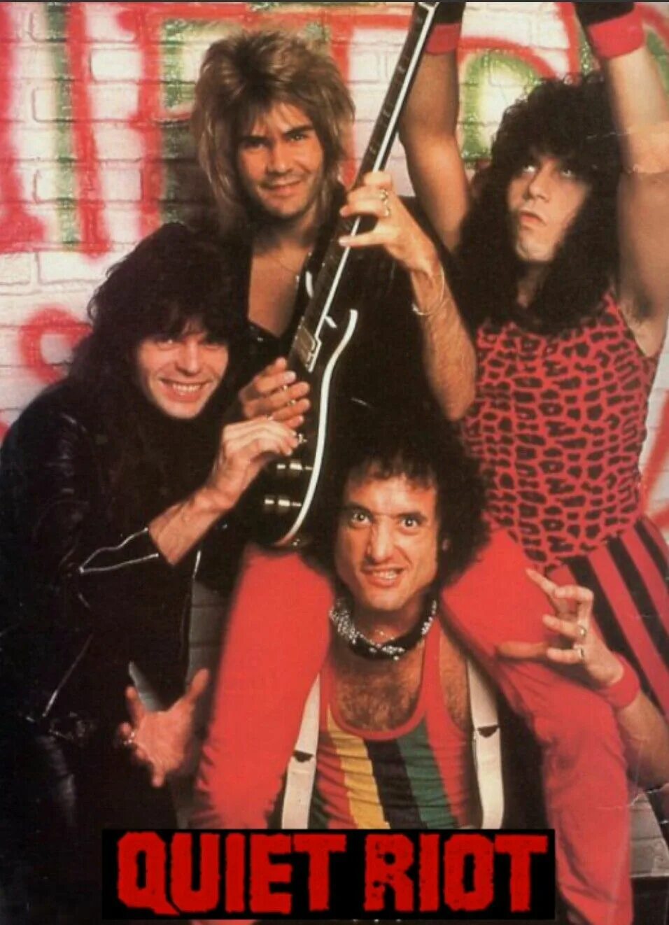 Quiet riot вокалист. Quiet riot 1975. Группа quiet riot альбомы. Группа riot-1987. Quiet riot "metal health".