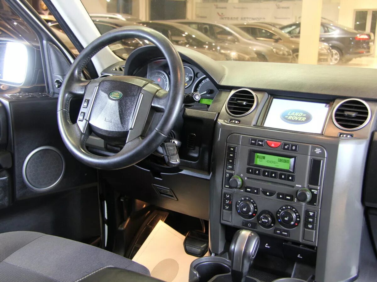 Дискавери 4 2.7 дизель. Ленд Ровер Дискавери 3 2.7. Land Rover Discovery 3 2.7 дизель. Land Rover Discovery 3 2005 салон. Land Rover Discovery 3 дизель салон.