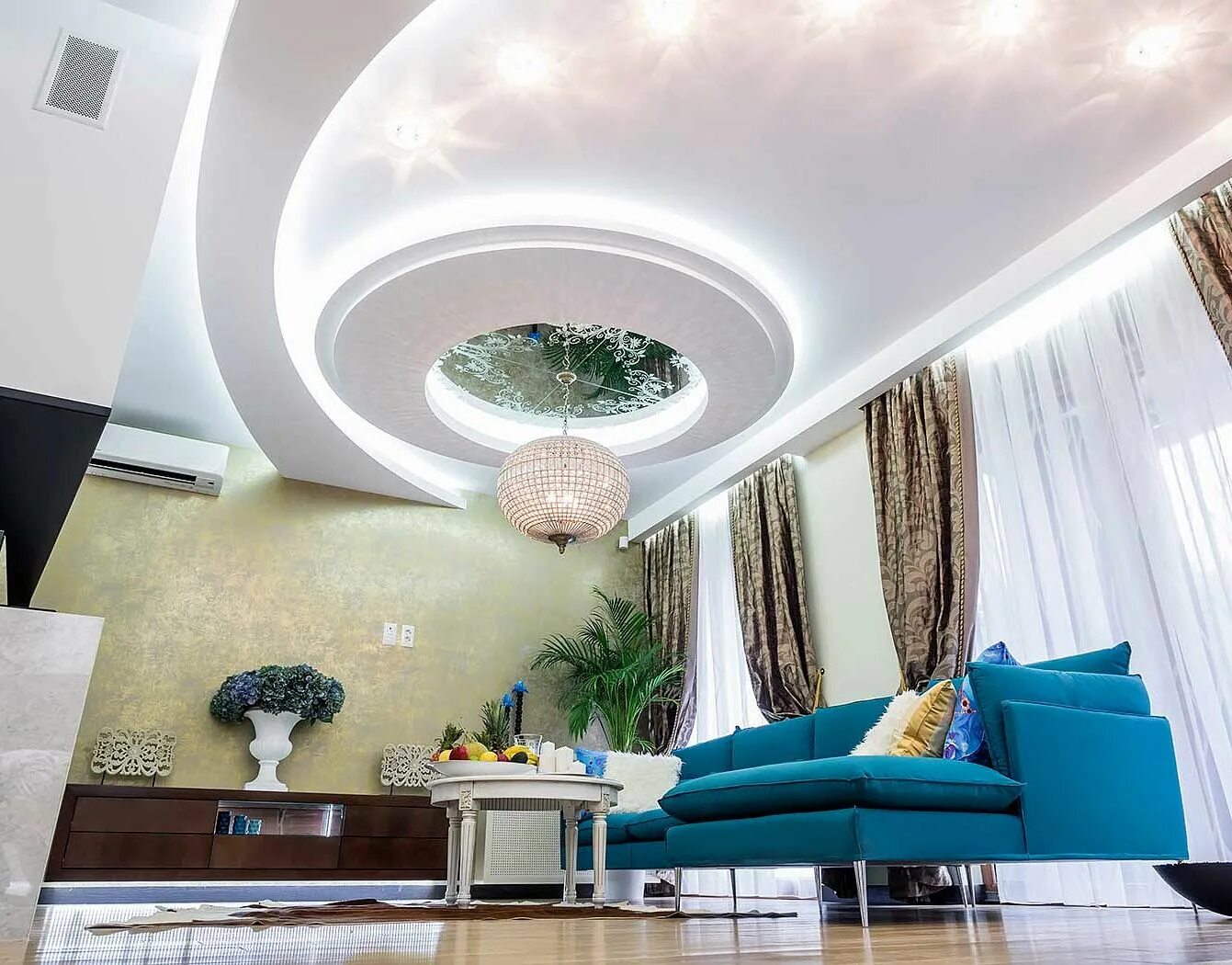 Stretch ceiling. Cerutti потолки. Красивые подвесные потолки. Красивые натяжные потолки. Многоуровневый потолок в гостиной.