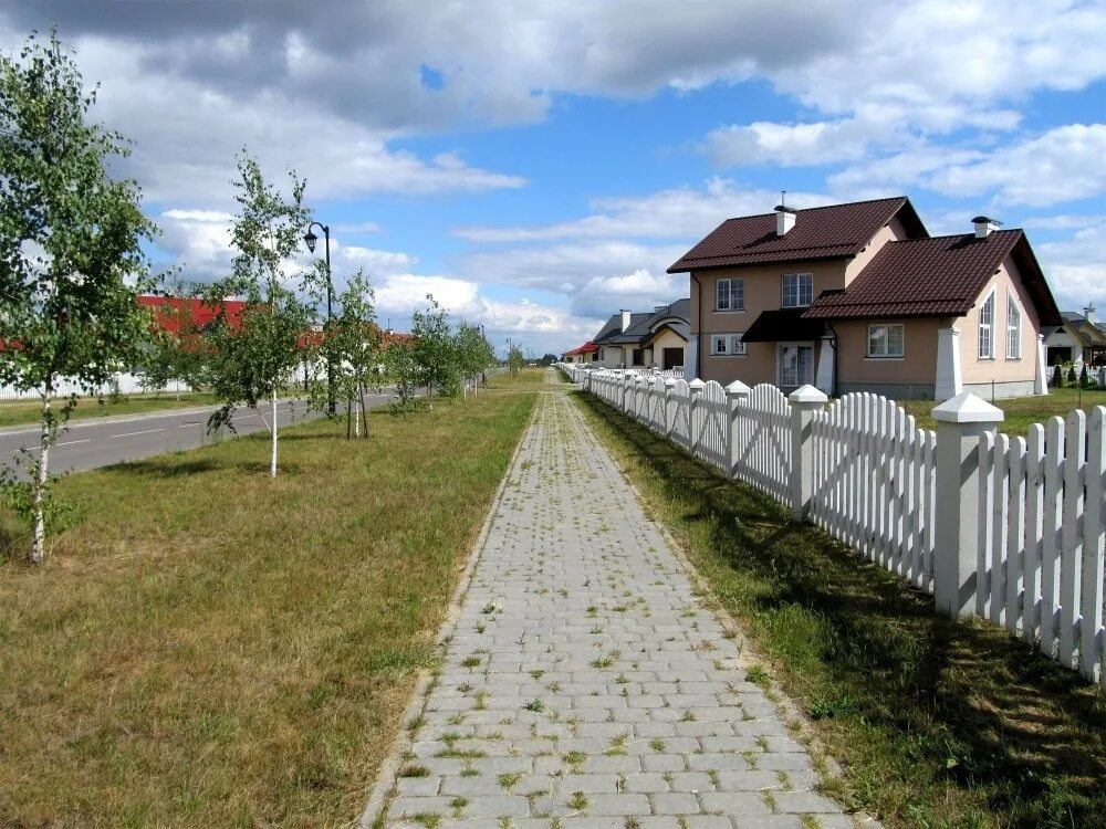 Поселок малевано в белоруссии. Слуцк. Население частного сектора. Славянский микра район краснодар. Славянский микрорайон краснодар.