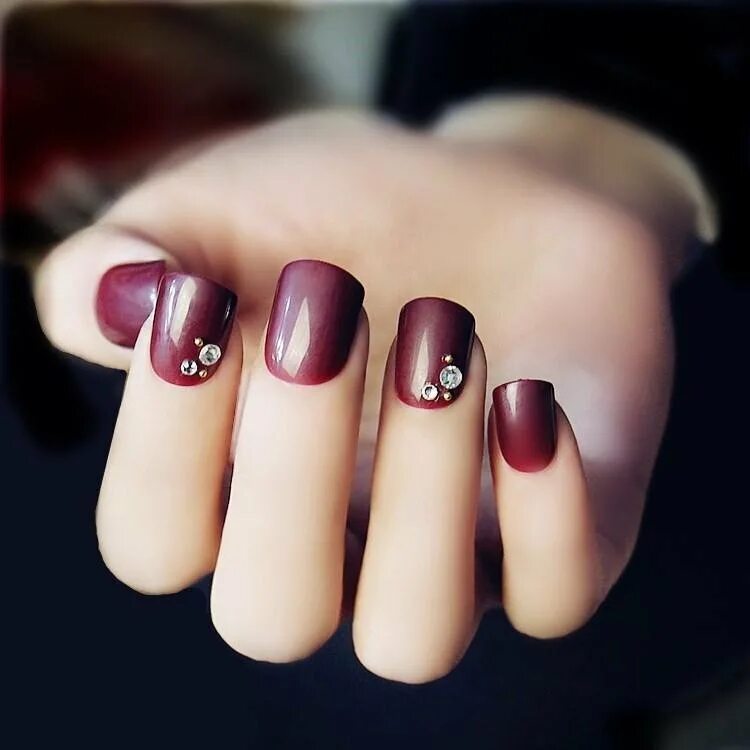 Модный маникюр на короткие ногти винный. Винный маникюр на коротких ногтях. Винный маникюр на коротких ногтях. Винный маникюр на коротких ногтях. Винный маникюр на коротких ногтях.