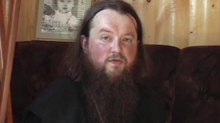 Андрей углов священник г владимир. Иерей углов. Отец андрей углов фото. Фото священник андрей углов. Иерей андрей углов раскольник.