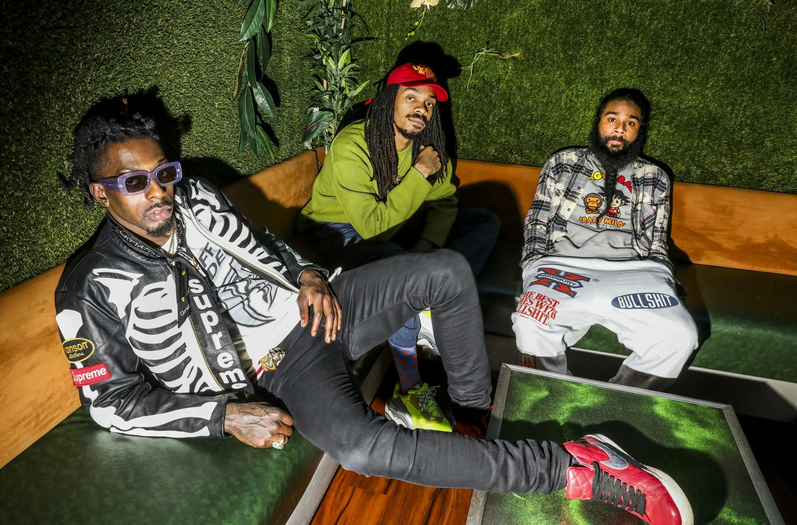 Flatbush zombies. Гриллзы flatbush zombies. afterlife flatbush zombies клип. flatbush zombies уча. kevin iso flatbush.