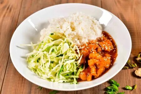 Свинина с капустой и овощами