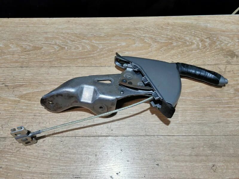 Ручник хонда цивик 4д. 47105-smg-g05za. Хонда цивик 5д ручник. Ручка ручника civic 5d. Ручной тормоз хонда цивик 5д.
