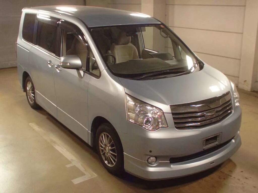 Дром ру автомобили из японии. Toyota Noah. Тойота Ноах комплектация 2.0 YY 4wd. Авто Ноах 2009 года. Тойота Ноах 2009 коричневый цвет.