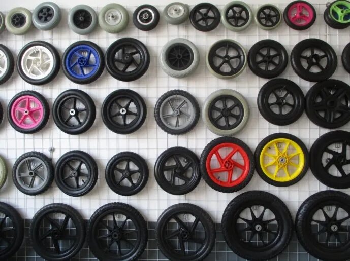 Купить пластиковые диски. Skrap колесо пластиковое 65 мм. Резиновые колеса (Foam Wheels). Тележка пластиковая на колесах. Колесо пластиковое широкое.