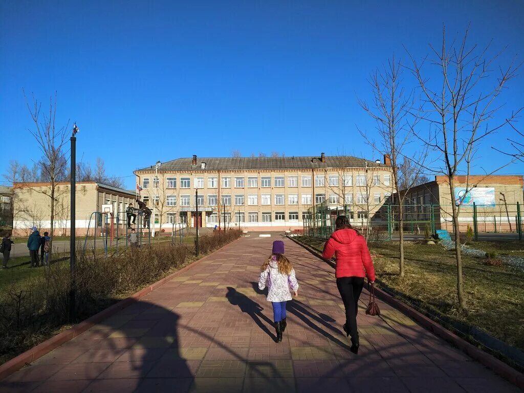 памятная доска в краснозаводской школе 1. краснозаводская школа 7. краснозаводск школы. сайт ксош7 краснозаводск. кормиловка школа 1.