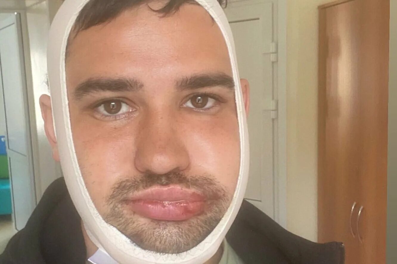 Как захара денили. Как захара денили. Анджелина джоли захара джоли. Фанфики про обломова и захара. Саленко дом 2.