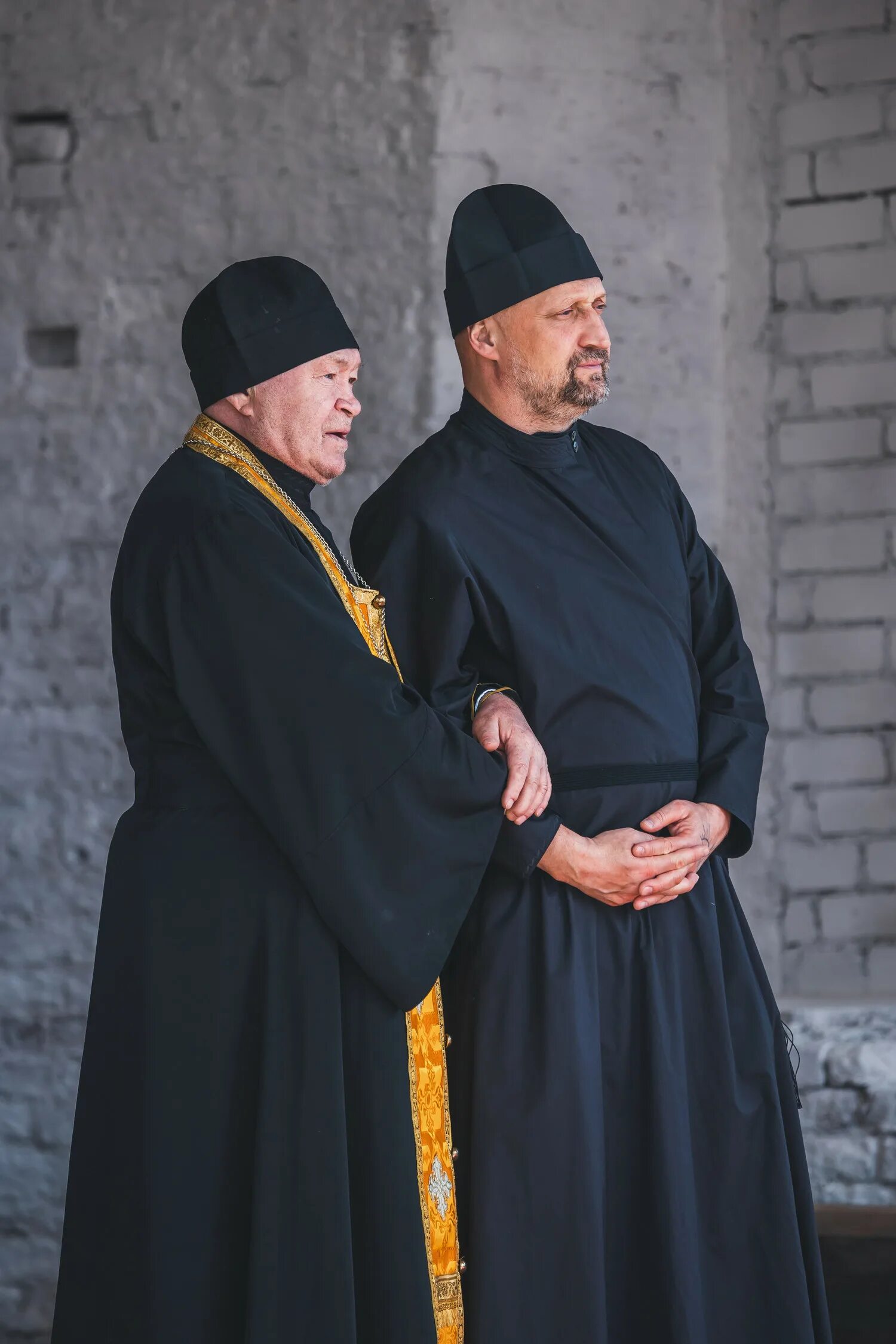 Непослушник фильм 2022. Съемки фильма. Отец анатолий непослушник. Отец анатолий из фильма непослушник 2. Непослушник 2 съемки.