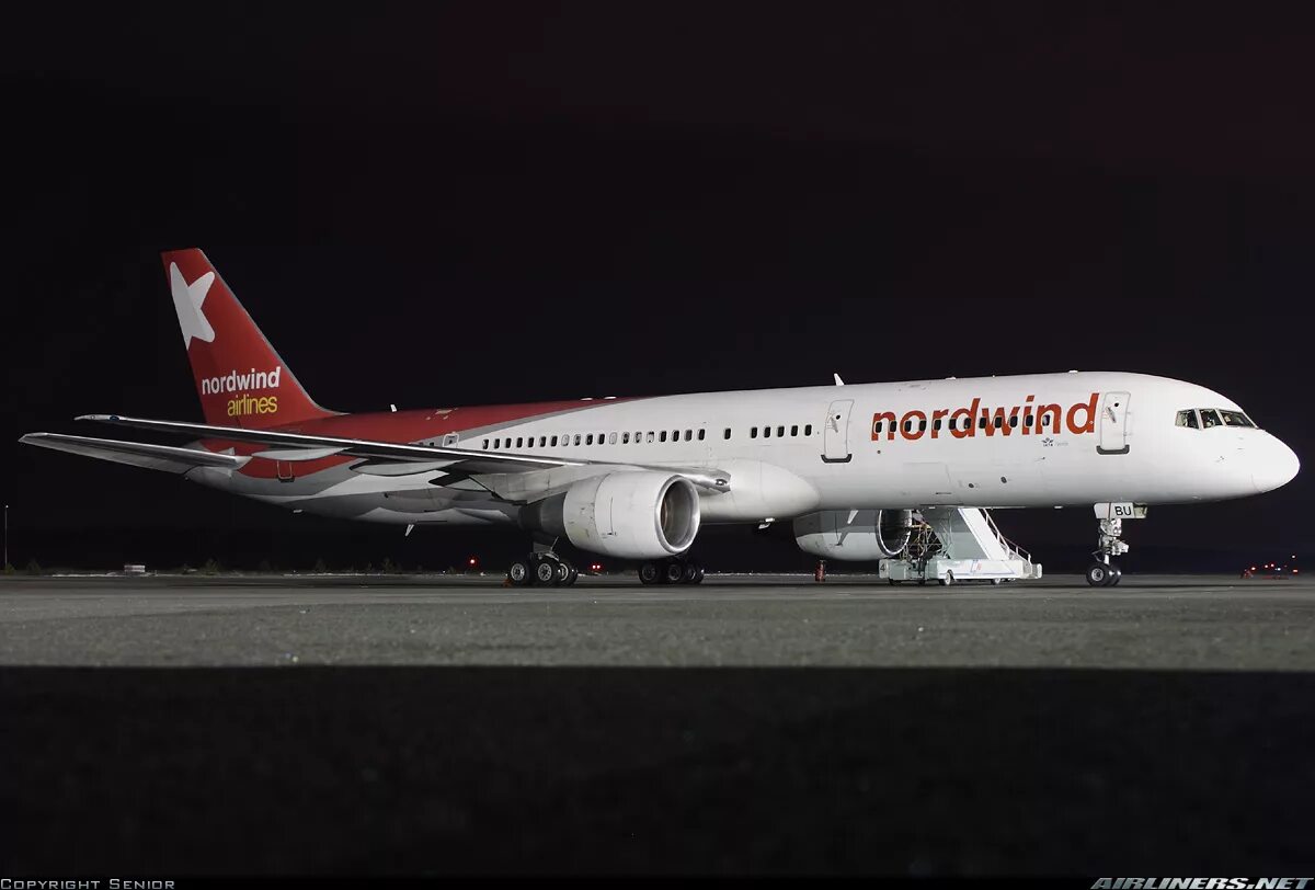 Северный ветер горячая. Боинг 757 Nordwind. Боинг 757 Норд Винд. Боинг 757 200 Норд Винд. 757 Боинг Северный ветер.