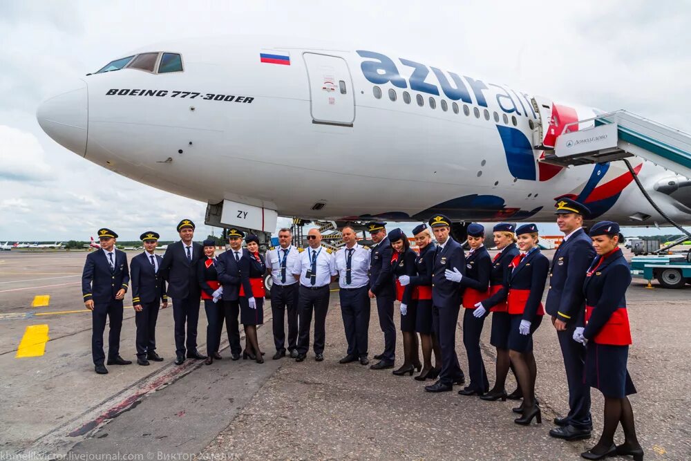 Азур Эйр экипаж. Пилоты Азур Эйр. Azur Air авиакомпания пилоты. Azur фото