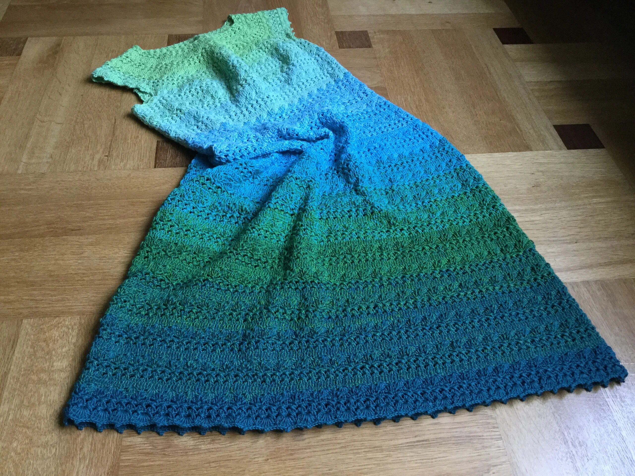 Изделия пряжа ярн арт фловерс. Yarnart что связать. Платье из пряжи flowers yarnart. Летнее платье из пряжи. Пряжа вязунчик.