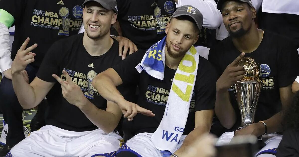 Warrior champions. Голден стэйт уорриорз чемпионы нба. Golden state warriors nba championship 2015. Warrior champions. Warrior champions.