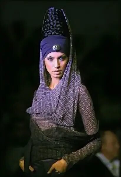 кика новгородская головной убор. как называется головной убор замужней женщины. повойник русский головной убор. сорока повойник. русский народный головной убор повойник.