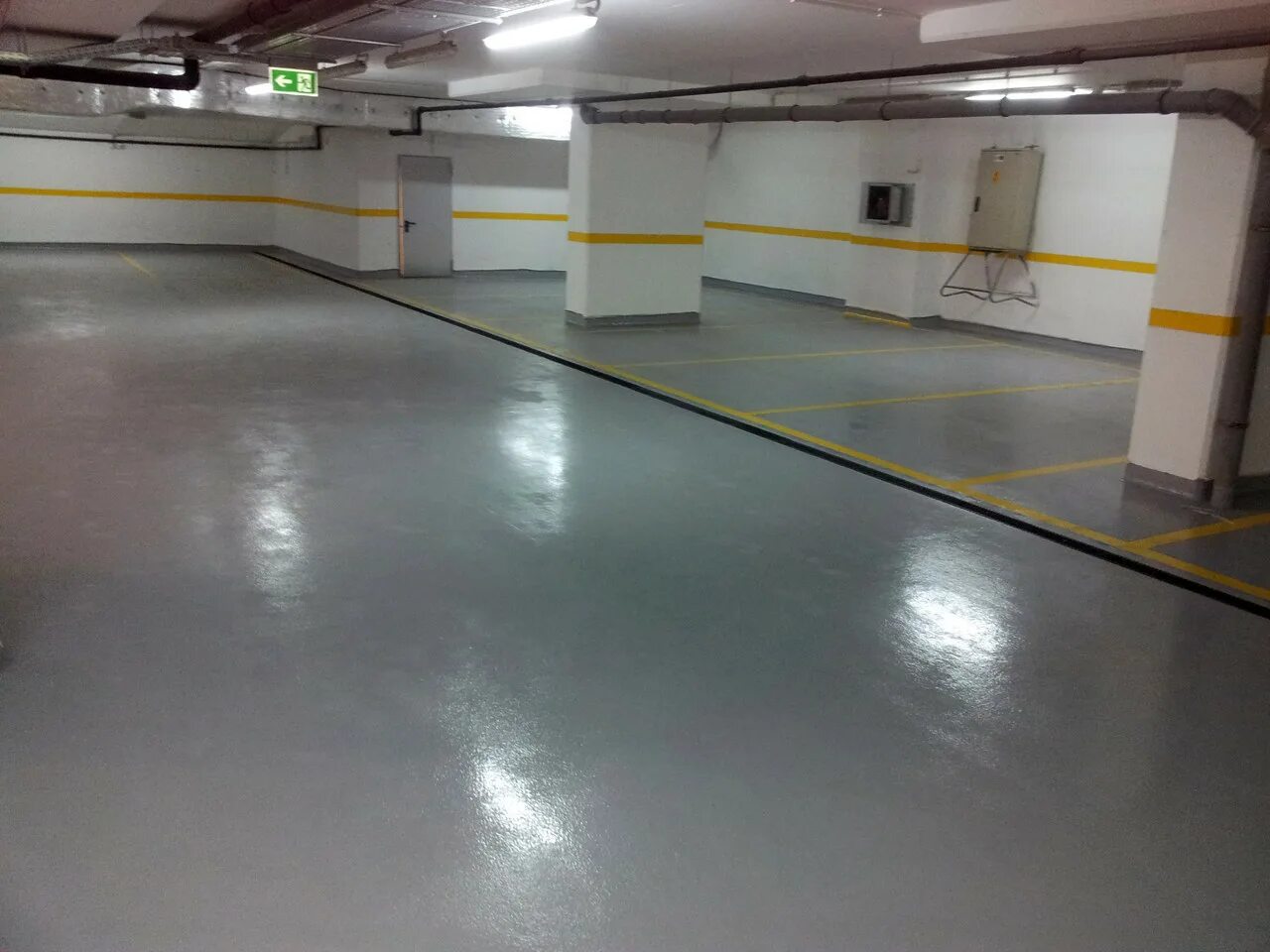 Мастертоп упрочнитель бетона. Полы топинговое покрытие. Топинговый бетонный пол. Топинговый бетонный пол. Промышленный пол полимерный dbsg.