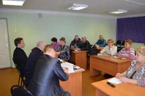 Сотрудники муниципальных учреждений