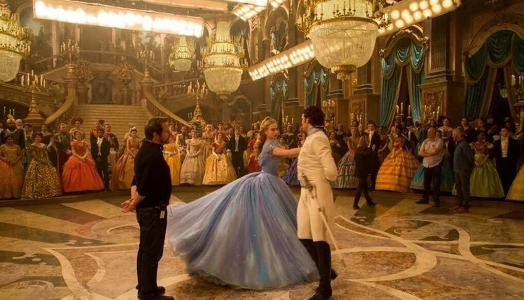 Царский балл. Золушка (Cinderella) 2015. Золушка 2015 дворец.