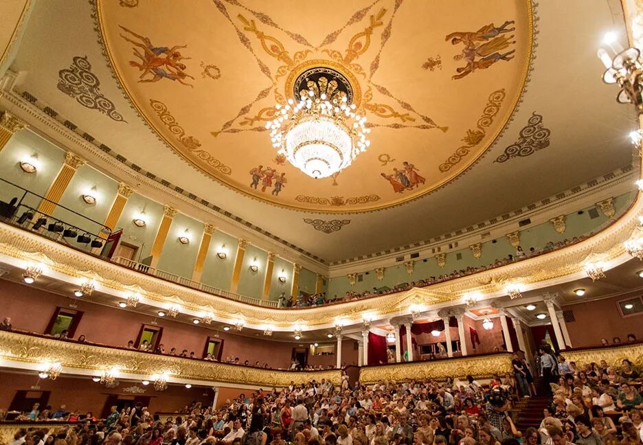 Глинки. Челябинский оперы и балета. Глинки. Челябинский театр оперы и балета имени м и глинки челябинск. Челябинский оперы и балета.