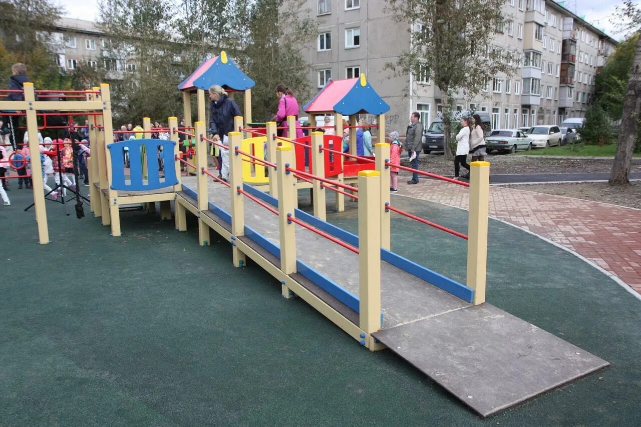 Детская площадка. Ксил космос игровой комплекс. Игровые площадки красноярск. Игровые площадки красноярск. Детский парк красноярск.